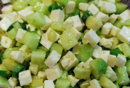 Фото шага рецепта Нежный салат с адыгейским сыром 173689 шаг 8  