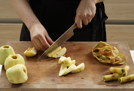 Фото шага рецепта Нормандский яблочный пирог 152800 шаг 6  