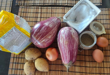 Фото шага рецепта Оладьи из баклажана и картофеля 174970 шаг 1  