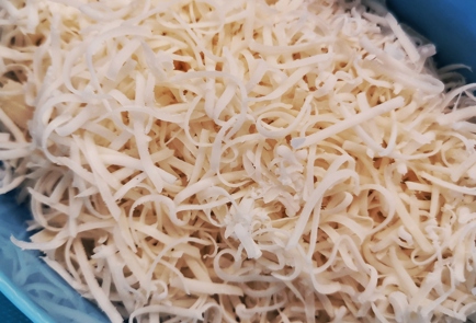 Фото шага рецепта Острые чипсы из козьего сыра 173360 шаг 1  