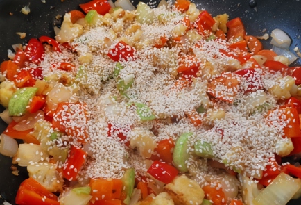 Фото шага рецепта Овощное рагу в пикантном соусе 174732 шаг 7  