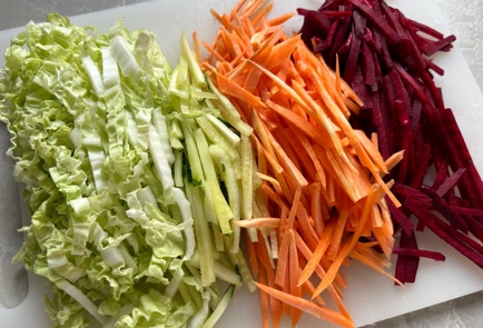 Фото шага рецепта Овощной салат с курицей и картофелем пай 174262 шаг 3  