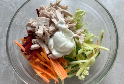 Фото шага рецепта Овощной салат с курицей и картофелем пай 174262 шаг 9  
