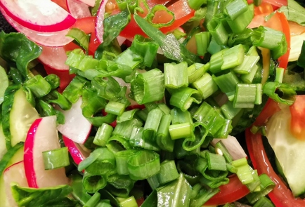 Фото шага рецепта Овощной салат с вялеными томатами 173334 шаг 6  
