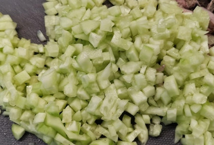 Фото шага рецепта Овощной салат с утиной грудкой 152860 шаг 2  