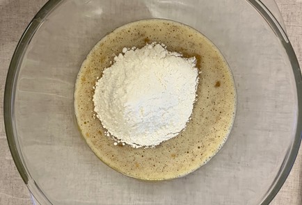 Фото шага рецепта Овсяные вафли с изюмом и фундуком 190847 шаг 3  