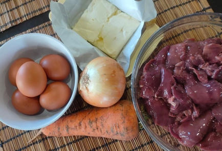 Фото шага рецепта Паштет из куриной печени с овощами и яйцами 174830 шаг 1  