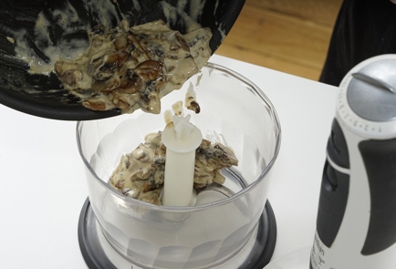 Фото шага рецепта Паста казаречче с грибами и трюфельным маслом 173379 шаг 8  