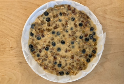 Фото шага рецепта Печенье с голубикой грецким орехом и черносливом 174342 шаг 8  