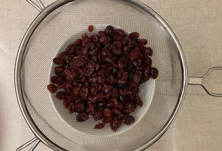 Фото шага рецепта Печенье с курагой сушеной вишней и грецкими орехами 175473 шаг 6  
