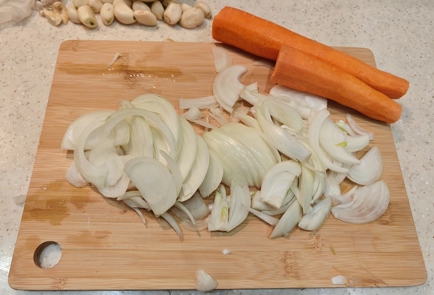 Фото шага рецепта Печеночный салат с солеными огурцами 176169 шаг 6  
