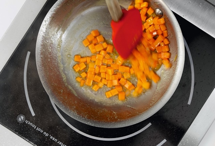 Фото шага рецепта Перепелки конфи c картофельным пюре и глазированной морковью 58543 шаг 3  