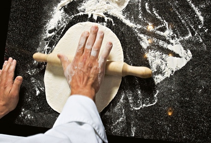 Фото шага рецепта Пицца с сыром и грушей 42416 шаг 1  