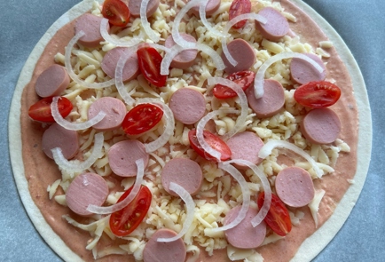 Фото шага рецепта Пицца с сосисками 174266 шаг 15  