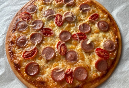 Фото шага рецепта Пицца с сосисками 174266 шаг 16  