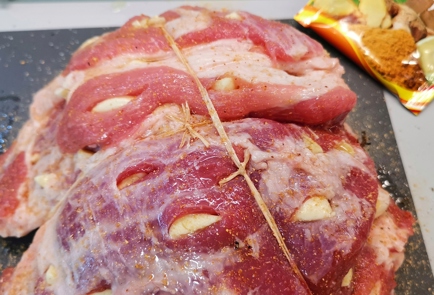 Фото шага рецепта Пикантная свиная шейка запеченная в рукаве 151287 шаг 19  