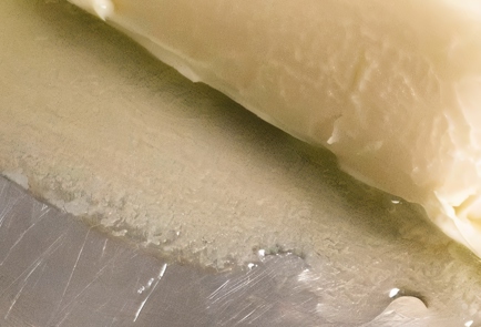 Фото шага рецепта Пирог из теста фило с сыром бри 173701 шаг 2  
