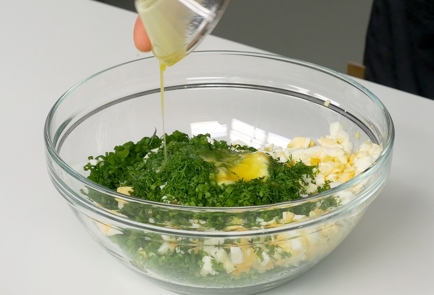Фото шага рецепта Пирог с луком и яйцом 151480 шаг 4  