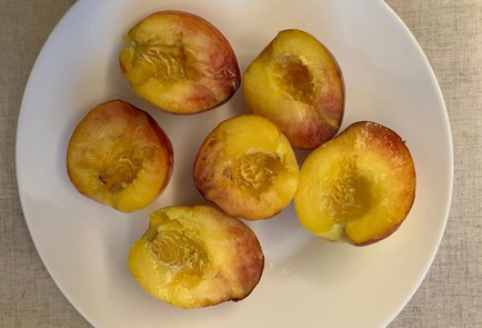 Фото шага рецепта Пирог с персиками и грушами 186581 шаг 3  