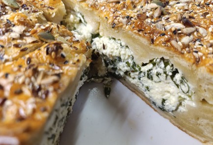 Фото шага рецепта Пирог с творогом и шпинатом 190870 шаг 20  