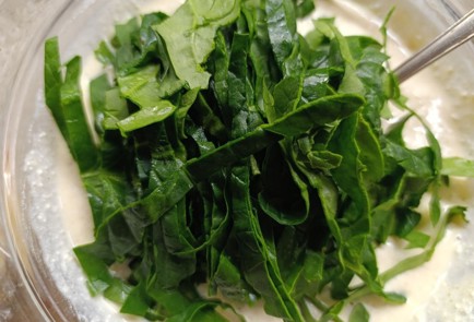 Фото шага рецепта Пирог с творогом и шпинатом 190870 шаг 8  