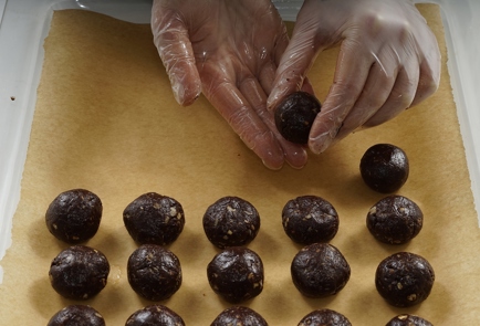 Фото шага рецепта Постное шоколадное печенье без выпечки 173311 шаг 7  