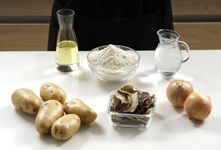 Фото шага рецепта Постные пельмени с грибами и картошкой 173372 шаг 1  