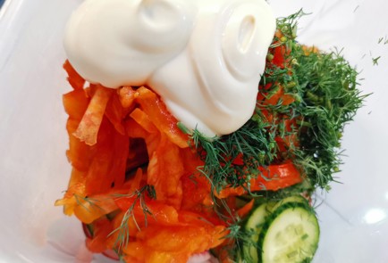 Фото шага рецепта Простой и вкусный салат 190716 шаг 8