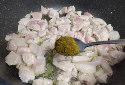 Фото шага рецепта Пшеничная каша с курицей 190893 шаг 4