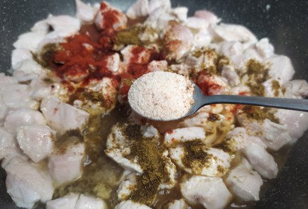 Фото шага рецепта Пшеничная каша с курицей 190893 шаг 6