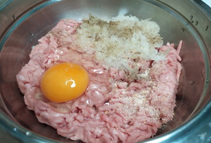 Фото шага рецепта Рулет из лаваша 190748 шаг 2