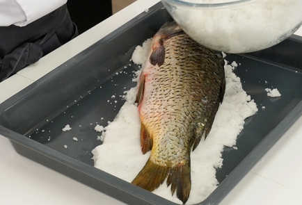 Фото шага рецепта Рыба в соли 126551 шаг 8  