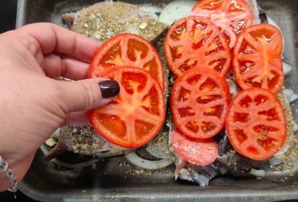 Фото шага рецепта Рыба зубатка запеченная с помидорами и луком 175453 шаг 8  