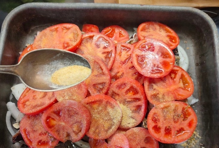 Фото шага рецепта Рыба зубатка запеченная с помидорами и луком 175453 шаг 9  