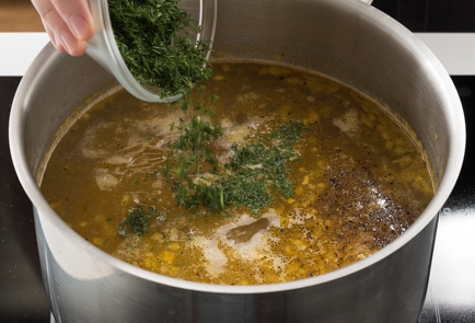 Фото шага рецепта Рыбный суп с сардинами овощами и вермишелью 138734 шаг 4  