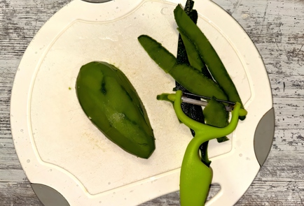 Фото шага рецепта Салат из цветной капусты с овощами и авокадо 175253 шаг 6  