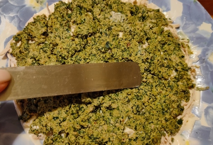 Фото шага рецепта Салат из курицы грецких орехов и зелени с гранатом 175280 шаг 15  