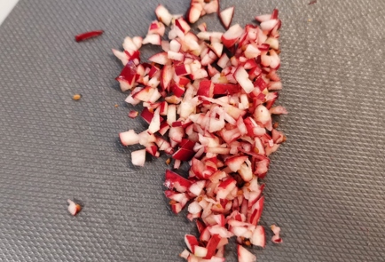 Фото шага рецепта Салат из квашеной капусты с клюквой 153025 шаг 2  