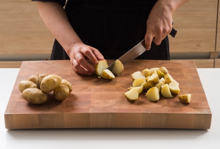 Фото шага рецепта Салат из молодой картошки с селедкой и медовогорчичным соусом 152406 шаг 2  