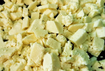 Фото шага рецепта Салат с адыгейским сыром зеленью и орехами 151218 шаг 17  