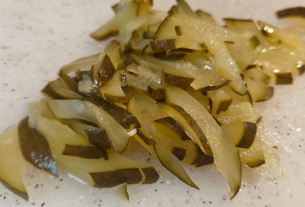 Фото шага рецепта Салат с колбасой 190743 шаг 4