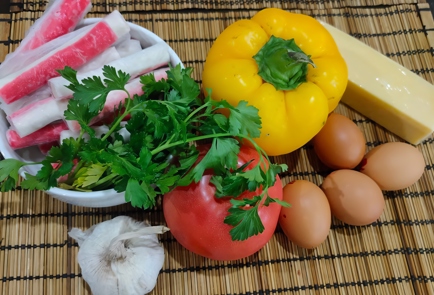 Фото шага рецепта Салат с крабовыми палочками перцем и помидором 175166 шаг 1  