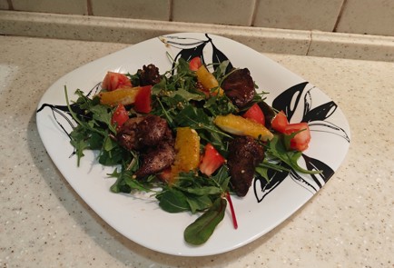 Фото шага рецепта Салат с куриной печенью и апельсином 190883 шаг 14  