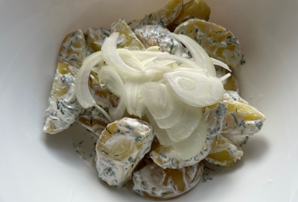 Фото шага рецепта Салат с луком и картофелем 174272 шаг 10  