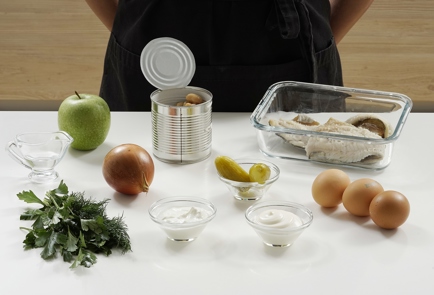 Фото шага рецепта Салат с минтаем и яблоком 152999 шаг 1  