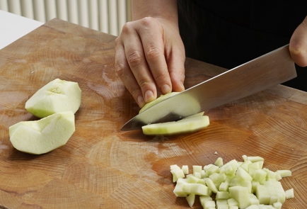 Фото шага рецепта Салат с минтаем и яблоком 152999 шаг 7  
