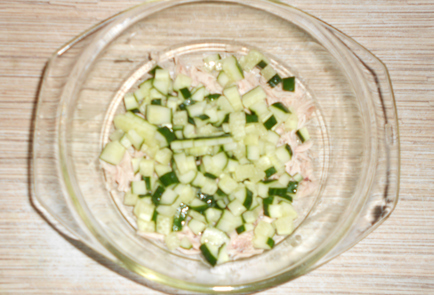 Фото шага рецепта Салат с зеленым горохом и курицей 152120 шаг 2  