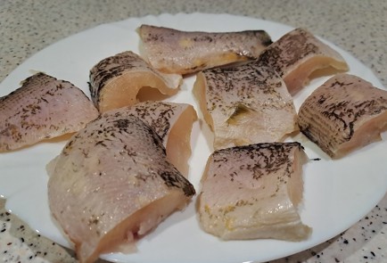 Фото шага рецепта Щука на сковороде с квашеной капустой 190838 шаг 3  