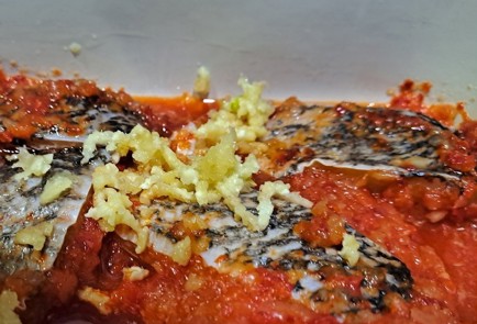 Фото шага рецепта Щука на сковороде с острым и сладким перцем 190840 шаг 8  