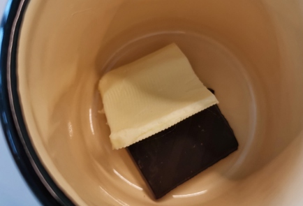 Фото шага рецепта Шоколадный кофе с кокосовым молоком 152366 шаг 2  